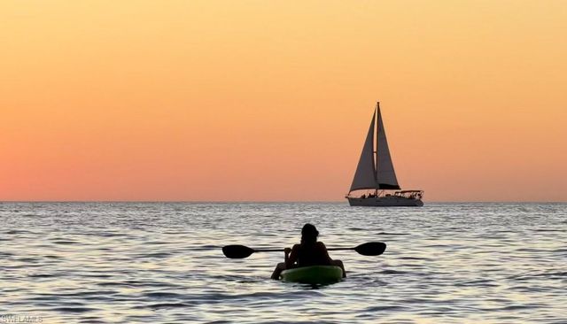 550 Broad AVE S 550, Naples, FL 34102