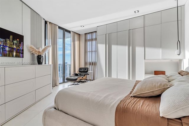 20281 E Country Club Dr TW7, Aventura, FL 33180