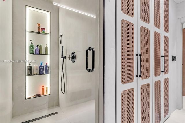 20281 E Country Club Dr TW7, Aventura, FL 33180