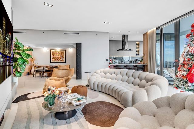 20281 E Country Club Dr TW7, Aventura, FL 33180