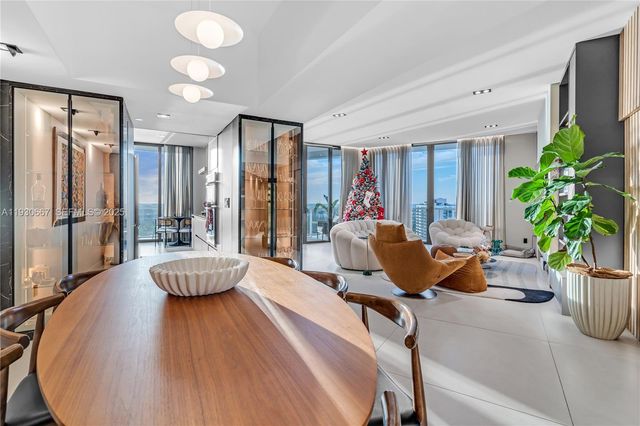 20281 E Country Club Dr TW7, Aventura, FL 33180