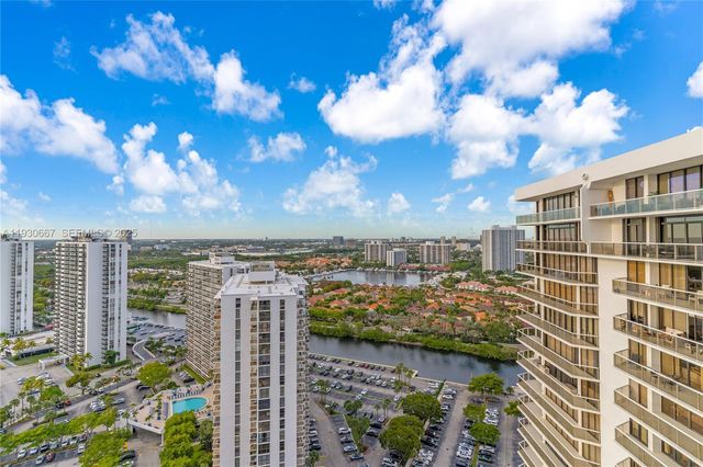 20281 E Country Club Dr TW7, Aventura, FL 33180