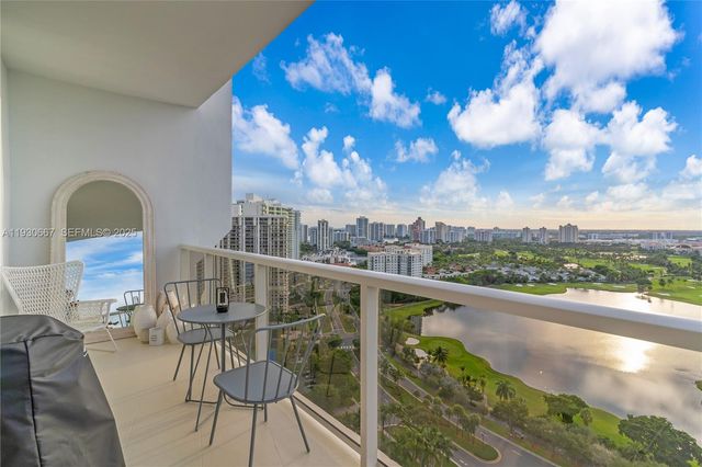 20281 E Country Club Dr TW7, Aventura, FL 33180