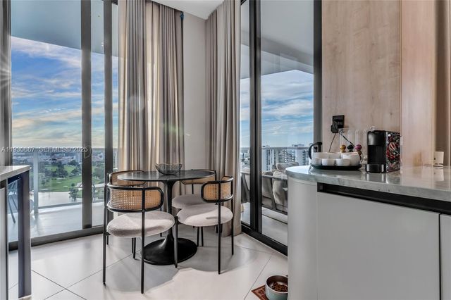 20281 E Country Club Dr TW7, Aventura, FL 33180