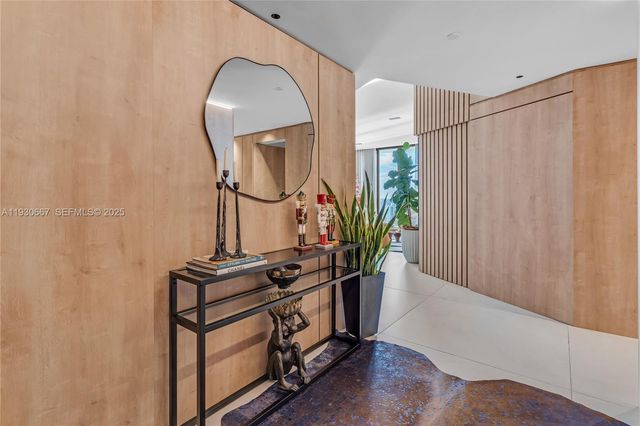 20281 E Country Club Dr TW7, Aventura, FL 33180