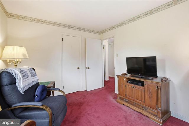 48 HIGHLAND DR, Lancaster, PA 17602