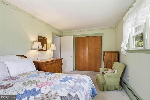 48 HIGHLAND DR, Lancaster, PA 17602