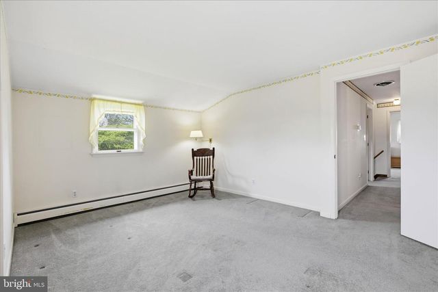 48 HIGHLAND DR, Lancaster, PA 17602