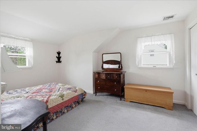 48 HIGHLAND DR, Lancaster, PA 17602