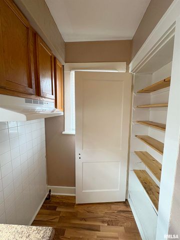 1815 N SHERIDAN Road, Peoria, IL 61604