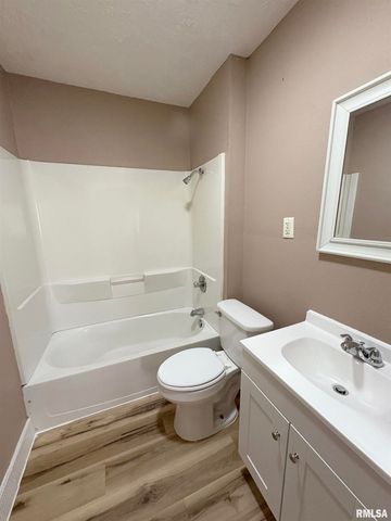 1815 N SHERIDAN Road, Peoria, IL 61604