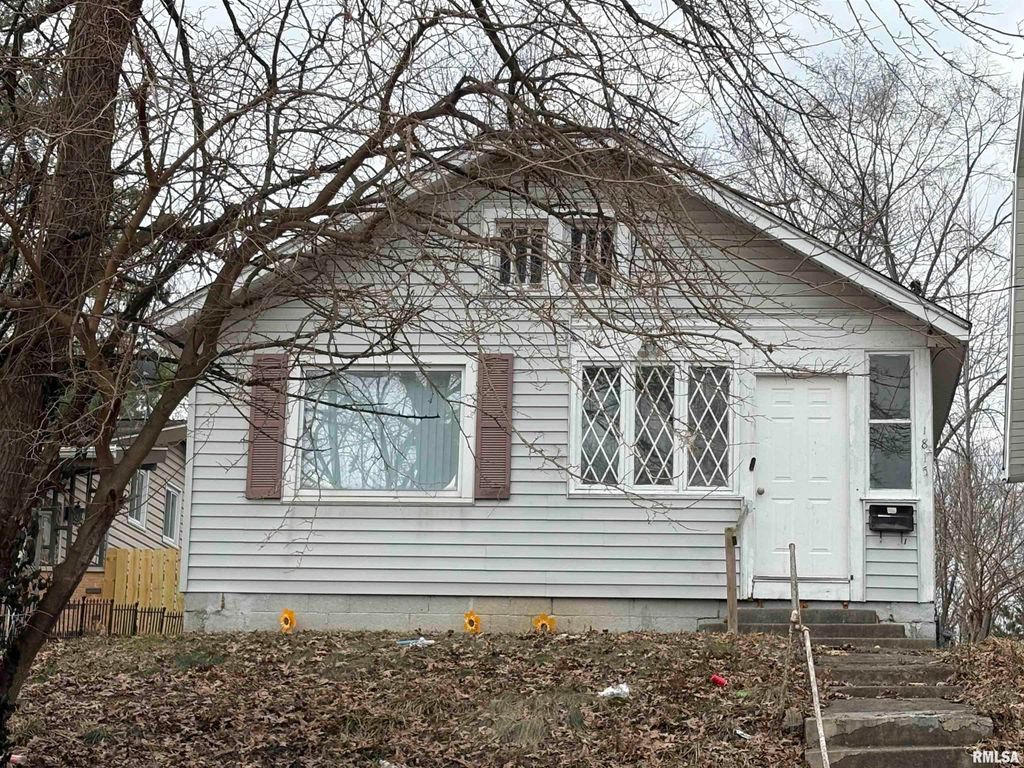 1815 N SHERIDAN Road, Peoria, IL 61604