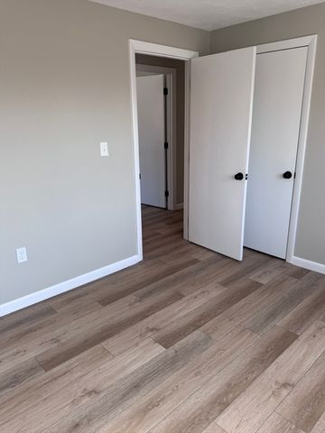 1099 River St 3, Boston, MA 02136