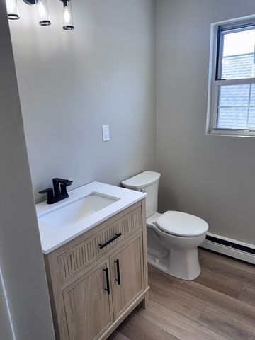 1099 River St 3, Boston, MA 02136