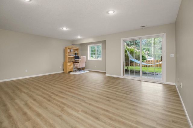 1105 Iris Drive, White Bear Lake, MN 55127