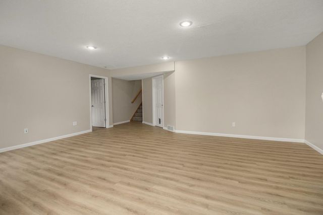 1105 Iris Drive, White Bear Lake, MN 55127