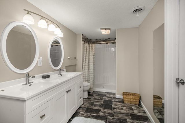 1105 Iris Drive, White Bear Lake, MN 55127