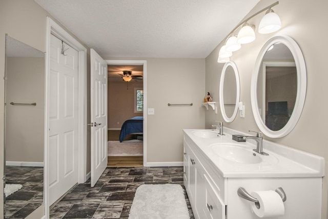 1105 Iris Drive, White Bear Lake, MN 55127