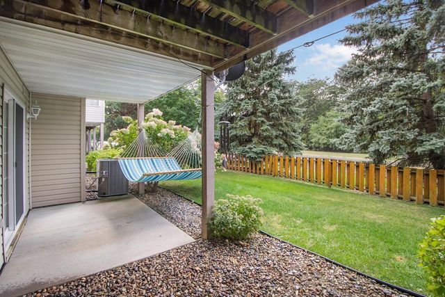 1105 Iris Drive, White Bear Lake, MN 55127