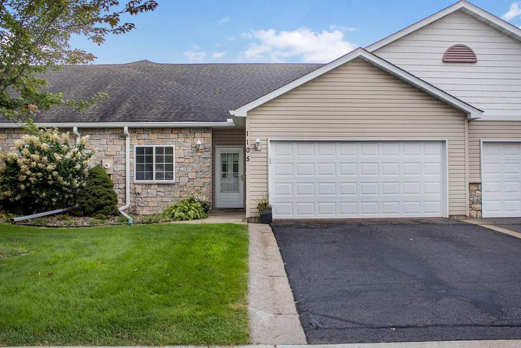 1105 Iris Drive, White Bear Lake, MN 55127