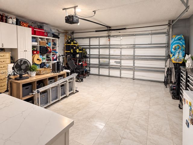 4244 Pine Hollow Cir, Green Acres, FL 33463