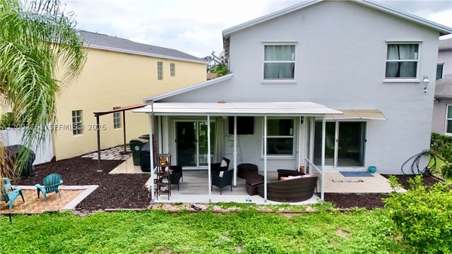 4244 Pine Hollow Cir, Green Acres, FL 33463