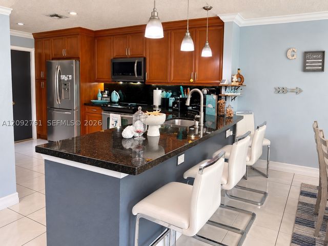 4244 Pine Hollow Cir, Green Acres, FL 33463