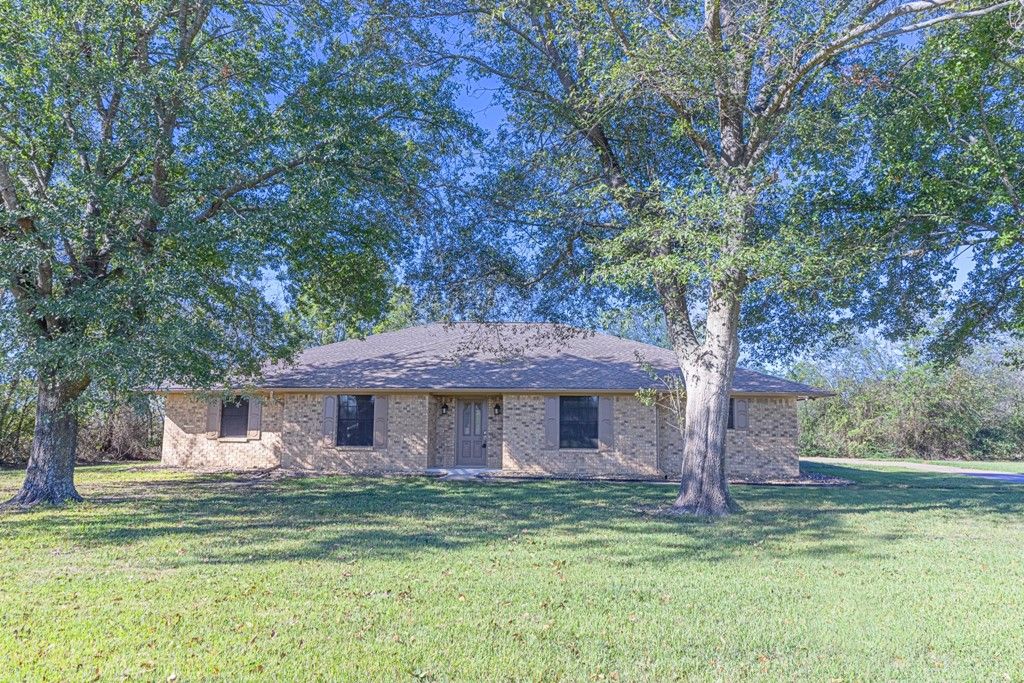 349 county road 3528, Saltillo, TX 75478