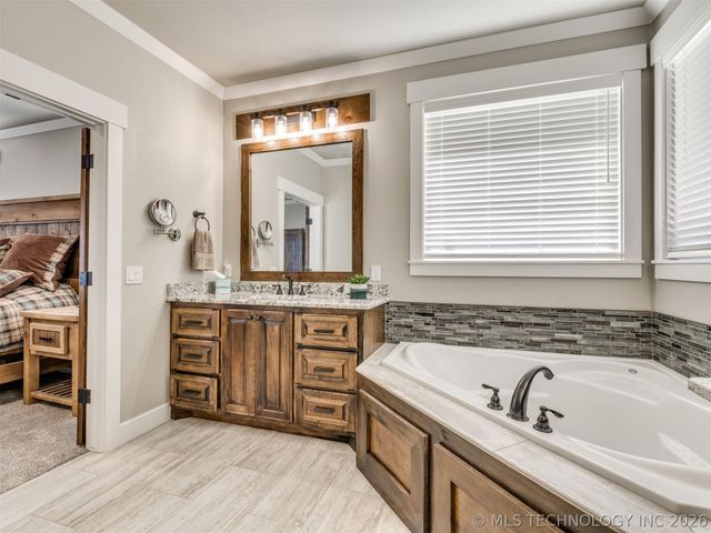 119944 S 4201 Road, Eufaula, OK 74432