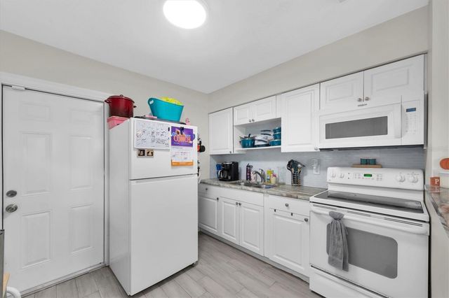 1930 29TH STREET, Sarasota, FL 34234