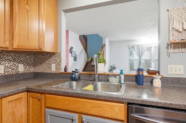 2389 Maple Hedge Way, Columbus, OH 43219
