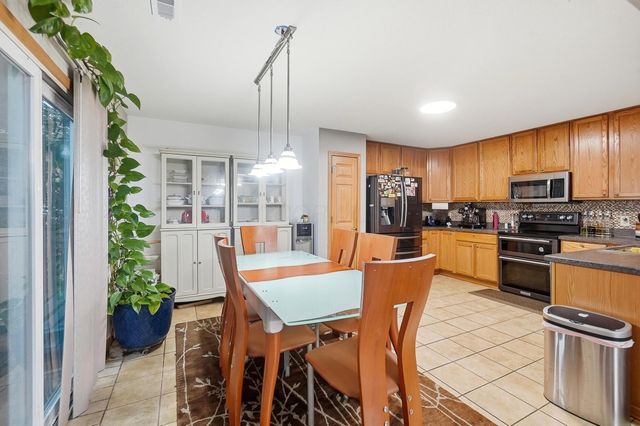 2389 Maple Hedge Way, Columbus, OH 43219