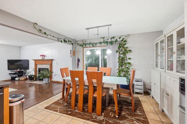 2389 Maple Hedge Way, Columbus, OH 43219
