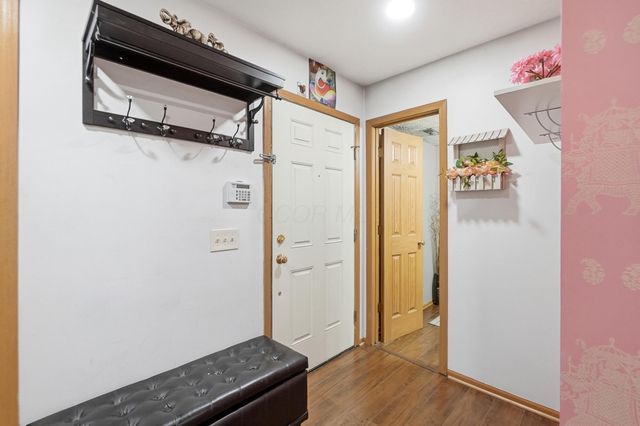 2389 Maple Hedge Way, Columbus, OH 43219
