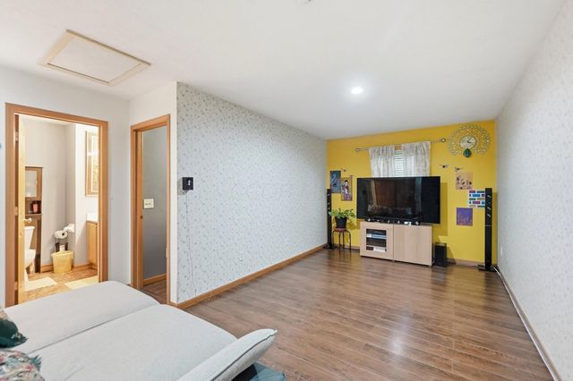 2389 Maple Hedge Way, Columbus, OH 43219