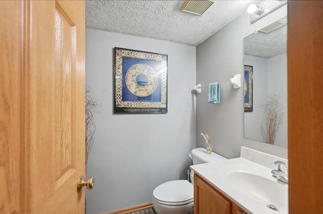 2389 Maple Hedge Way, Columbus, OH 43219
