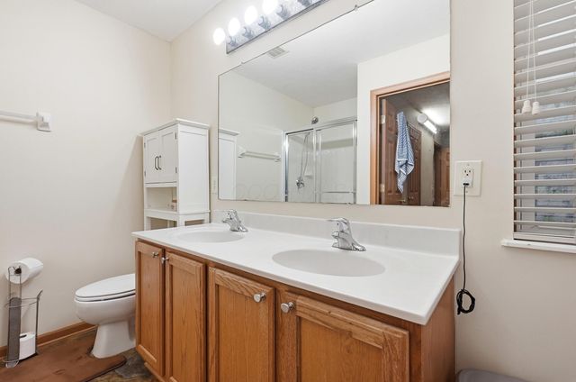 2389 Maple Hedge Way, Columbus, OH 43219