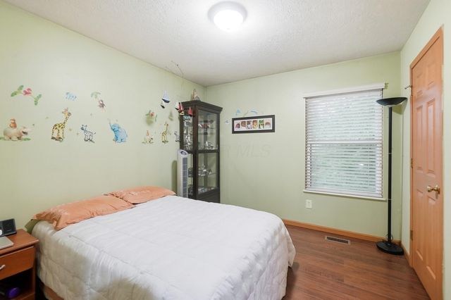 2389 Maple Hedge Way, Columbus, OH 43219