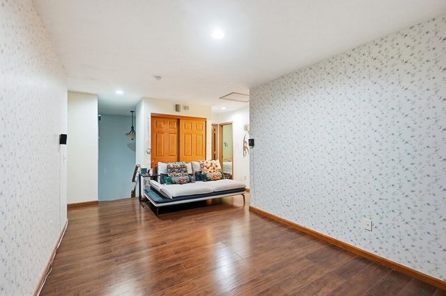 2389 Maple Hedge Way, Columbus, OH 43219