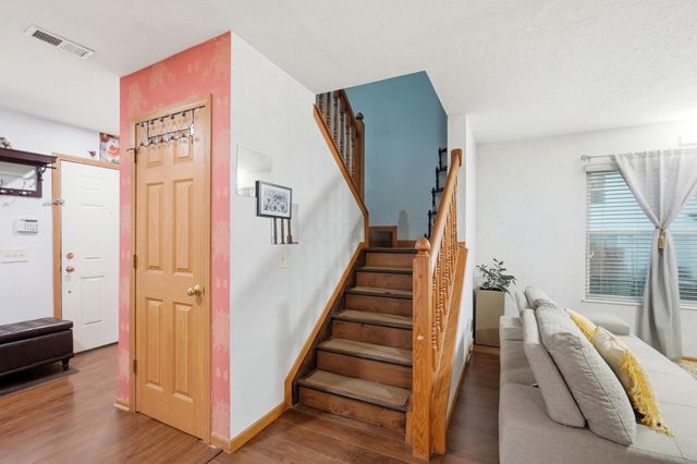 2389 Maple Hedge Way, Columbus, OH 43219