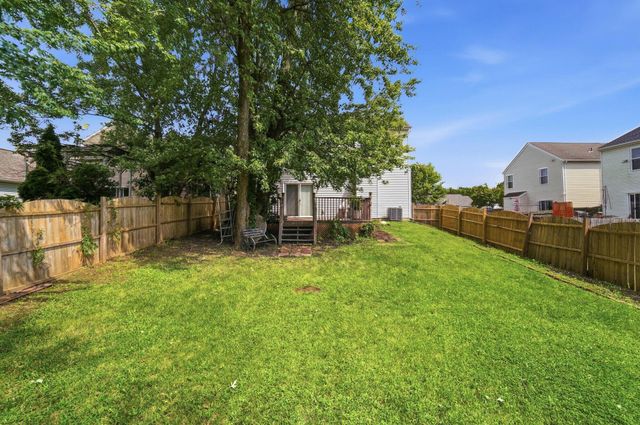 2389 Maple Hedge Way, Columbus, OH 43219