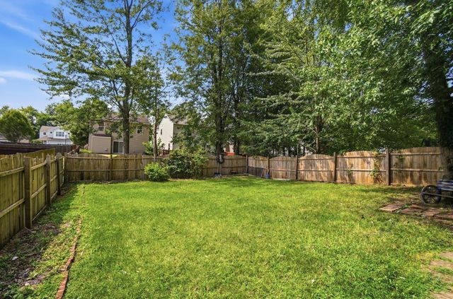 2389 Maple Hedge Way, Columbus, OH 43219
