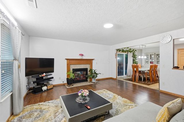 2389 Maple Hedge Way, Columbus, OH 43219