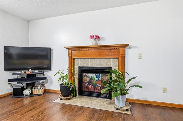 2389 Maple Hedge Way, Columbus, OH 43219