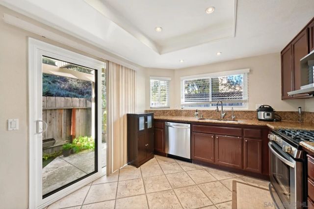 3676 Caminito Cielo Del Mar, San Diego, CA 92130
