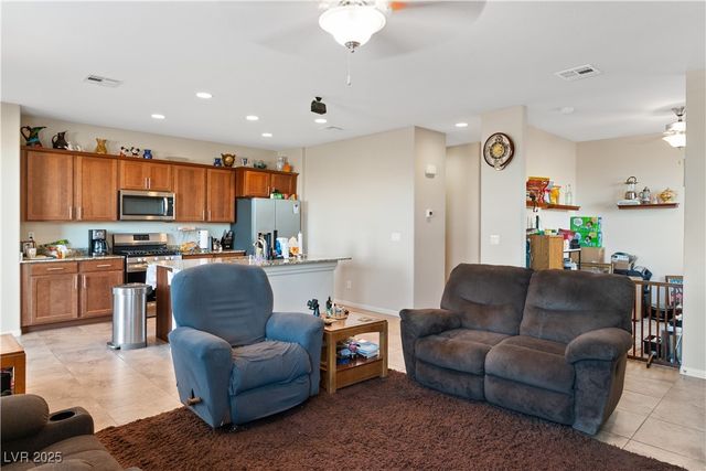 2722 Chinaberry Hill Street, Laughlin, NV 89029