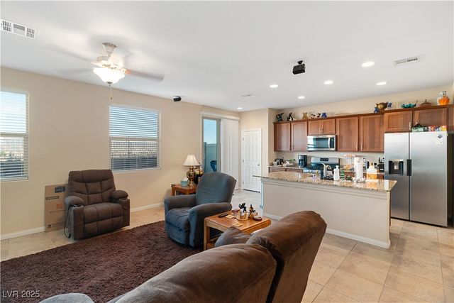 2722 Chinaberry Hill Street, Laughlin, NV 89029