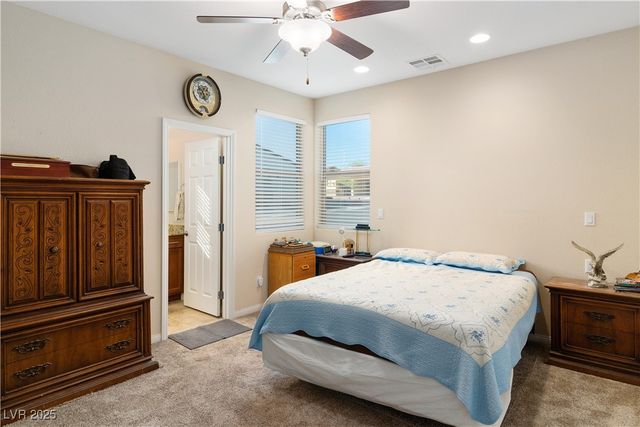 2722 Chinaberry Hill Street, Laughlin, NV 89029