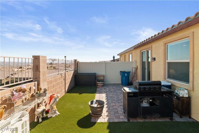 2722 Chinaberry Hill Street, Laughlin, NV 89029