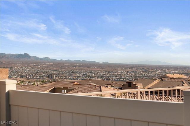 2722 Chinaberry Hill Street, Laughlin, NV 89029